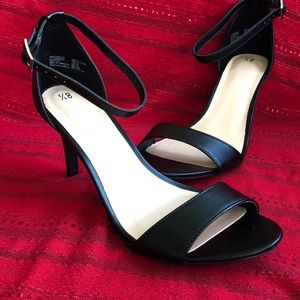 Time and Tru High Heel Strap Black Shoe